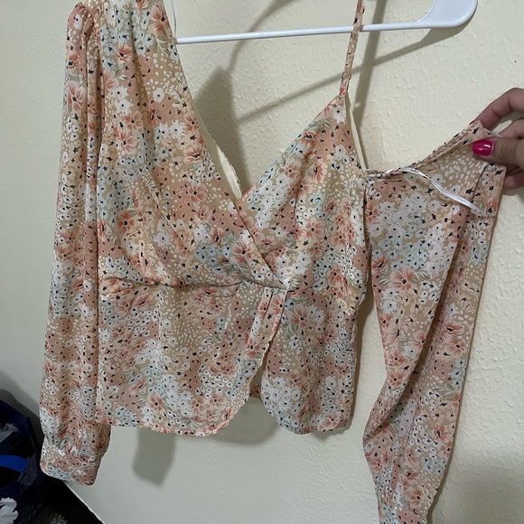 Lulus blouse - Picture 3 of 3